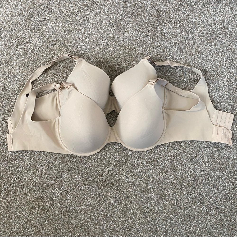 🍍 Motherhood Maternity • Nude Nursing Bras